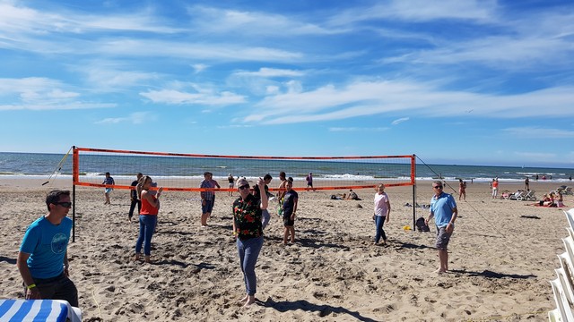beach games bloemendaal met oa Volleybal op het strand